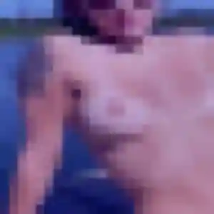 Leana (32 ans) à Aire-sur-la-Lys cherche une rencontre maintenant