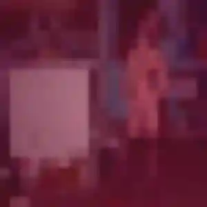 Découvre Chloe, 31 ans à Antibes en privé