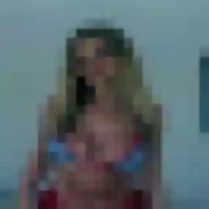 Celine, 32 ans, en ligne à Aubigny-sur-Nère pour un rencontre adulte
