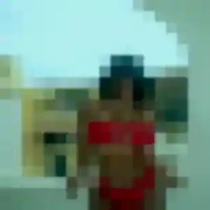 Inaya, 24 ans, en ligne à Bollène pour un rencontre adulte