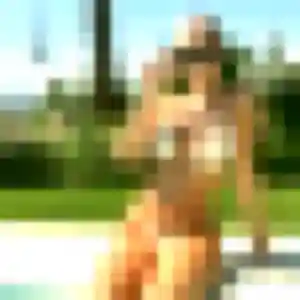 Zephyrine, 23 ans, en ligne à Bordères-sur-l'Échez pour un rencontre adulte