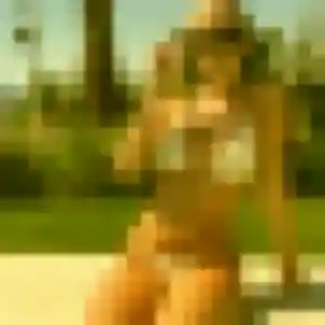 Rejoins Garance, 36 ans à Briançon en privé