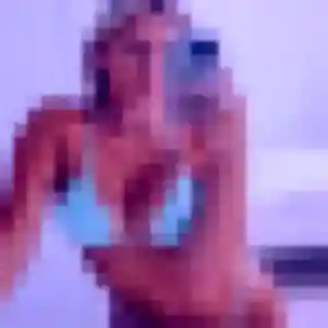 Kim, 19 ans, connectée à Cabestany pour un rencontre adulte