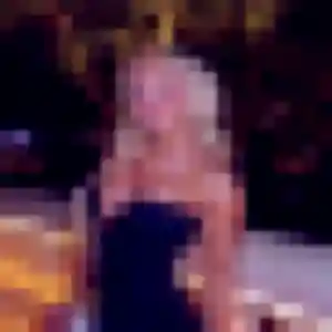 Photo privée de Eglantine, 33 ans à Carrières-sur-Seine - plan discret
