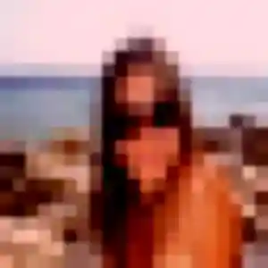 Contacte Lena, 20 ans à Chantilly en privé