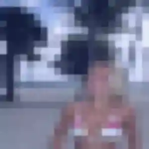 Dounia, 25 ans, connectée à Croissy-sur-Seine pour une rencontre coquine