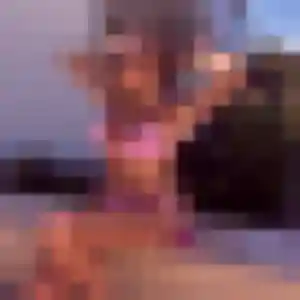 Zineb, 24 ans, connectée à Doullens pour une rencontre coquine