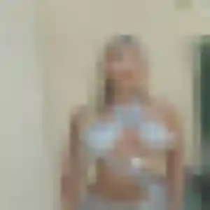 Chloe, femme de 25 ans cherche rencontre adulte à Fécamp