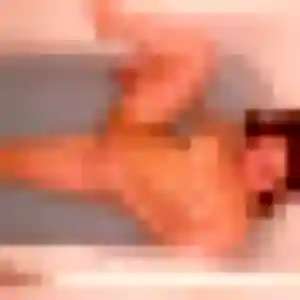 rencontre adulte à Guidel : photo de Lamia, 27 ans - accès libre