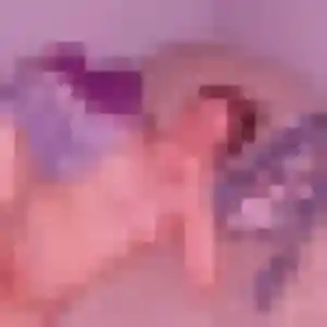 Kelly, 20 ans, connectée à Libourne pour un rencontre adulte