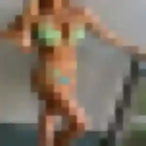 rencontre adulte à Longvic : photo de Aisha, 20 ans - accès libre