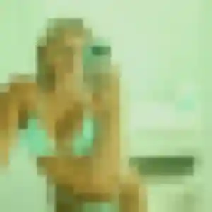 Photo de Hilary à Malzéville (19 ans) - rencontre adulte anonyme