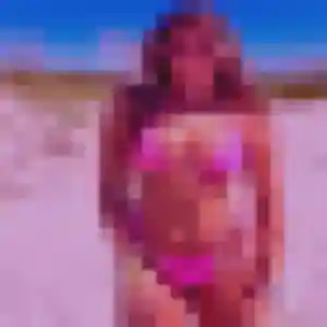 Berenice, 24 ans, cherche un rencontre adulte à Montfort-sur-Meu