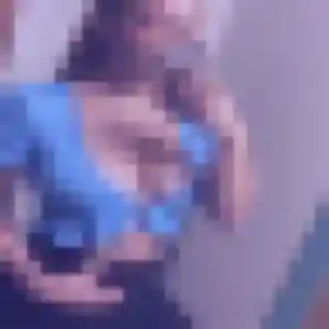 Inaya, 26 ans, connectée à Moulins-lès-Metz pour une rencontre coquine