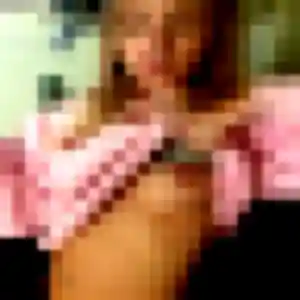 Axelle, 32 ans, connectée à Muzillac pour une rencontre coquine