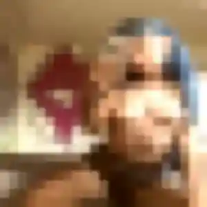 Kenza, 36 ans, en ligne à Nueil-les-Aubiers pour une rencontre coquine