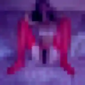 Flavia (21 ans) à Pont-Saint-Esprit cherche un rencontre adulte maintenant