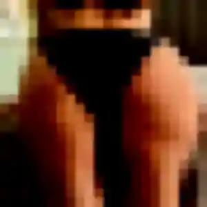 Découvre Yasmina, 19 ans à Revel en privé