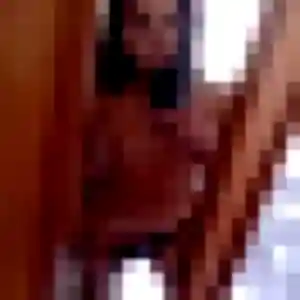 Christelle, 34 ans, connectée à Saint-Gilles-Croix-de-Vie pour un rencontre adulte