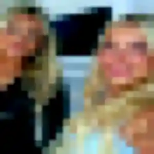 Jeanne, 28 ans, connectée à Sainte-Suzanne pour un rencontre adulte