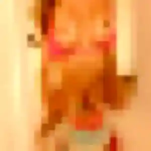 Gwenaelle, 23 ans, dispo pour rencontre adulte à Salles