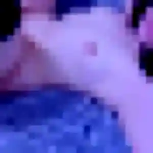 Salima, 21 ans, connectée à Senlis pour un rencontre adulte