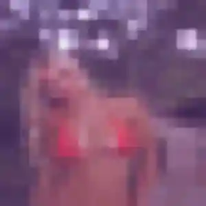 Rejoins Inaya, 24 ans à Sury-le-Comtal en privé