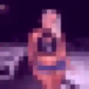 Nadine, 31 ans, connectée à Thoiry pour une rencontre coquine