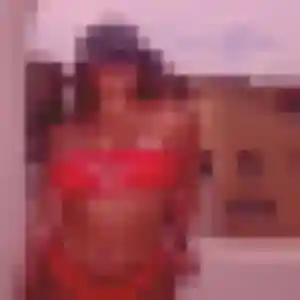 Debora, fille de 25 ans propose rencontre adulte à Valdallière