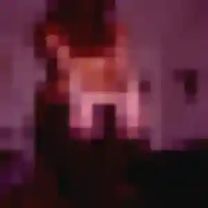 Sarah, 24 ans, cherche un rencontre adulte à Vernouillet