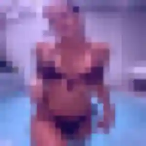 Chloe, 26 ans, dispo pour rencontre adulte à Villeneuve-sur-Yonne